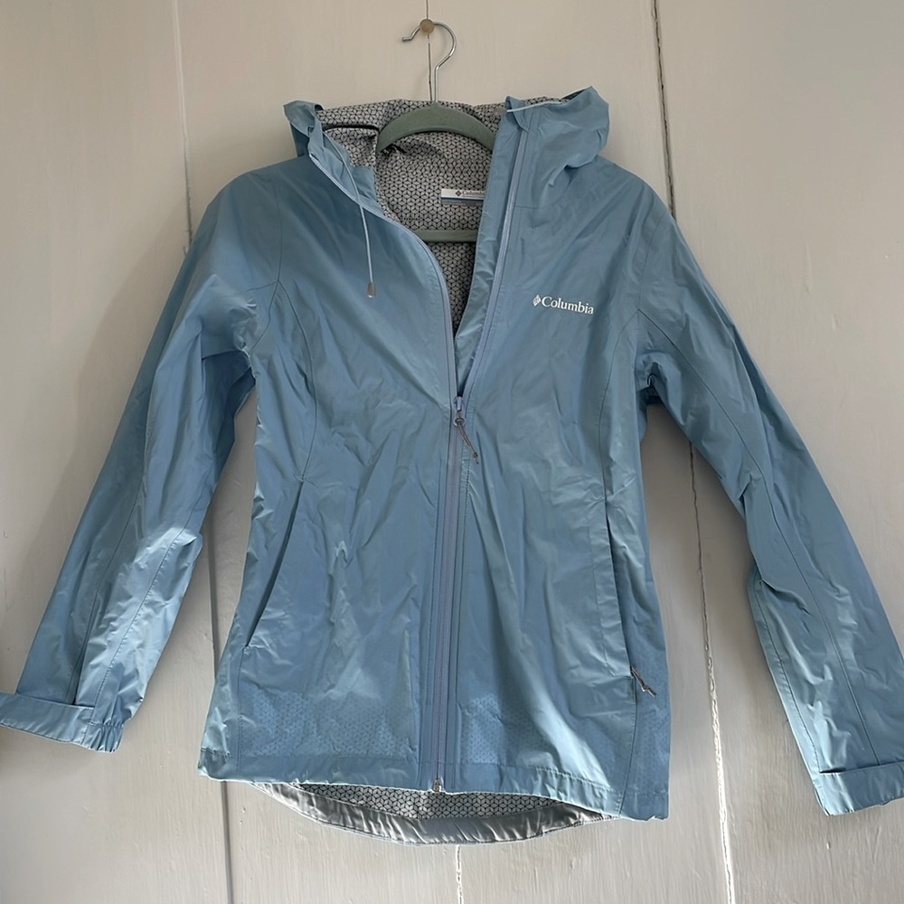XS women’s light blue Columbia rain jacket